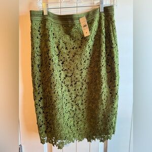 Wickedly green laced pencil skirt